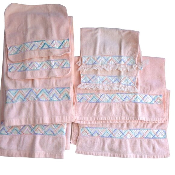 New Vintage 1987 Bath Towel Set 8pc Bath Hand Washcloth Peach Embroidery USA Mod - Picture 5 of 13